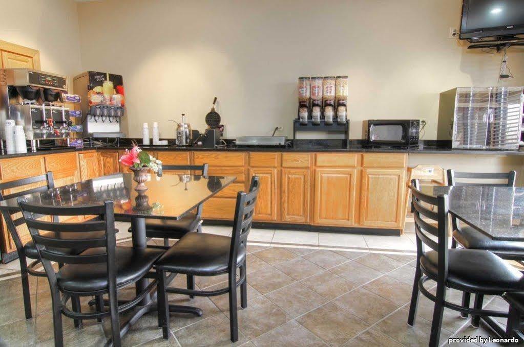 Best Western Crossroads Inn Schererville Restaurante foto